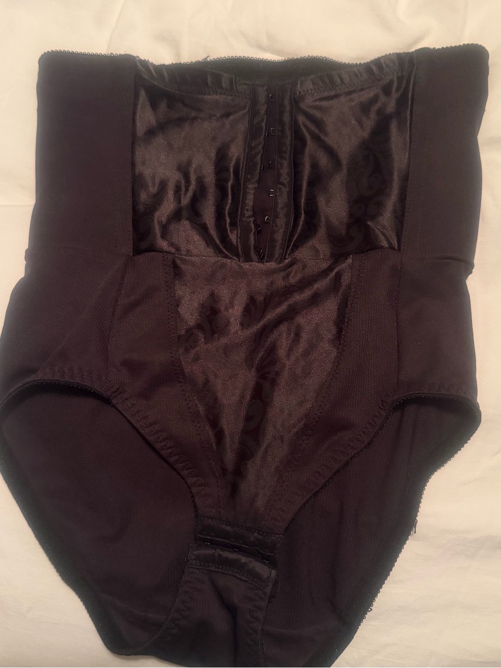 Med High-Waist Black Shaping Brief - Sleek Control Waist